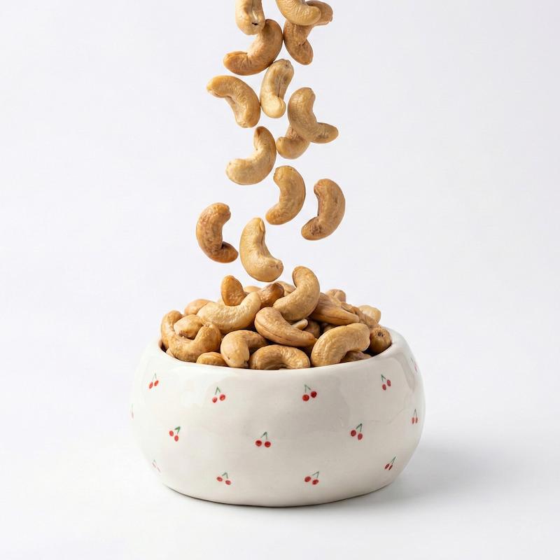 بادام هندی شور سایز ۳۲۰