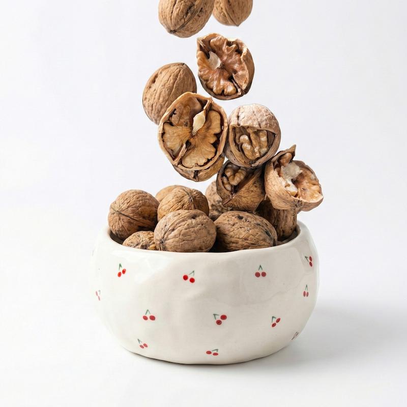 گردو با پوست ایرانی ۲