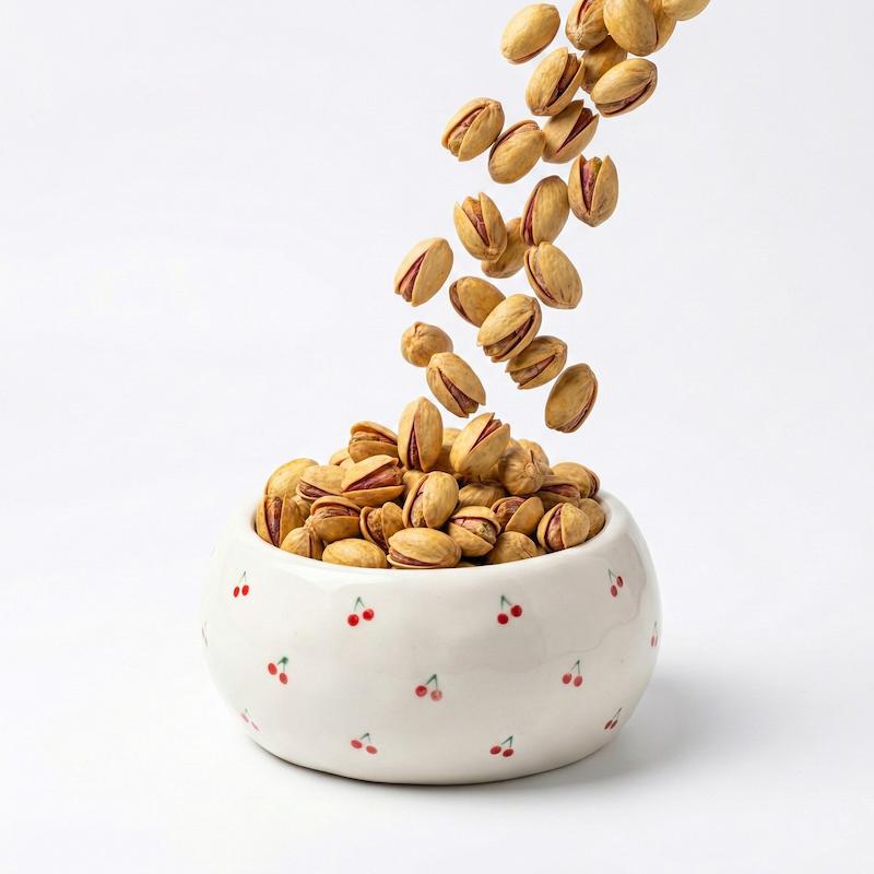 پسته احمد آقایی شور (سایز متوسط)