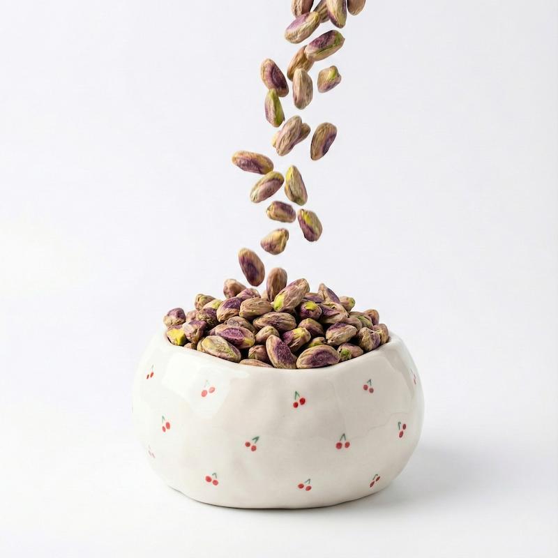 مغز پسته خام درجه یک و دست‌چین (اعلا) - کاملاً پاک شده