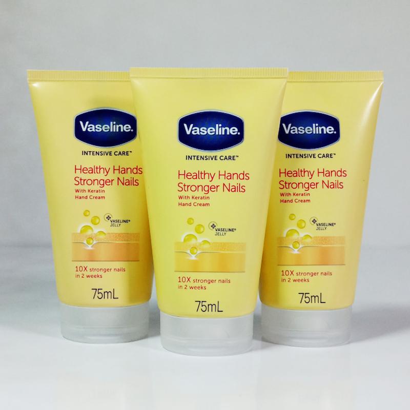 لوسیون تقویت دست و ناخن وازلین