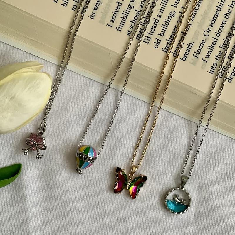 گردنبند های نگین دار