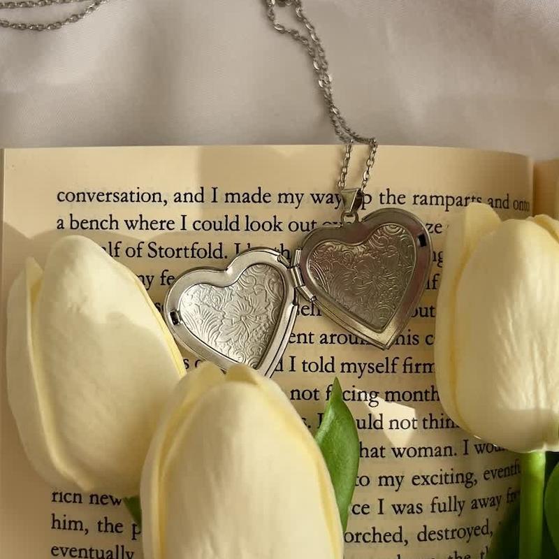 گردنبند لاکت