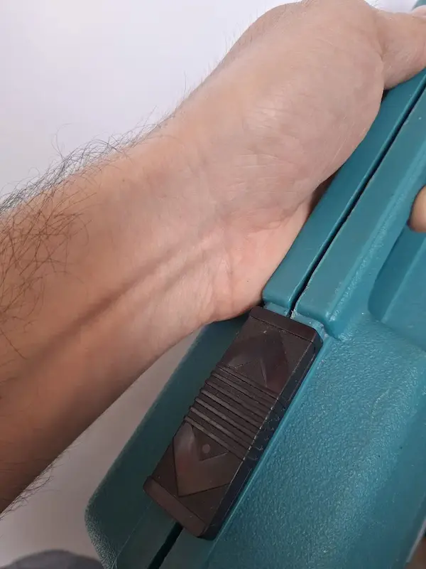 دریل برقی ماکیتا 8450 پلاک قرمز ژاپن makita چکشی کاکرده