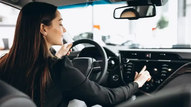 آموزش درحین رانندگی