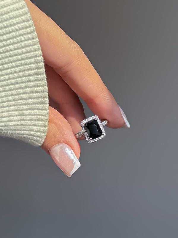 انگشتر جواهری مشکی