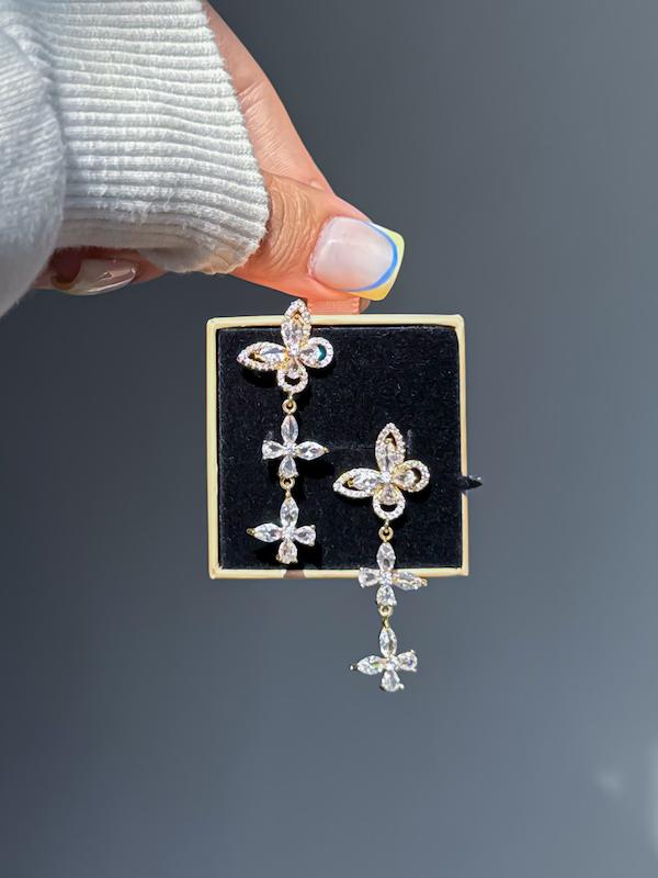 گوشواره پروانه طلایی