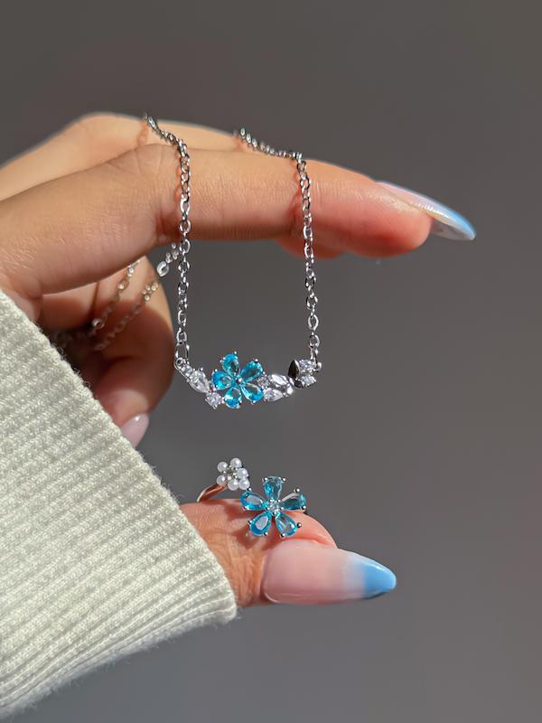 گردنبند گل آبی