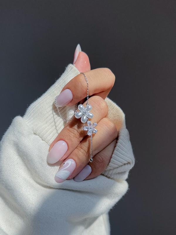 گردنبند گل آویز