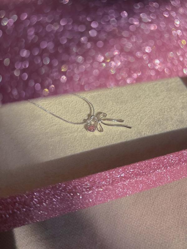 گردنبند پینترستی پاپیون