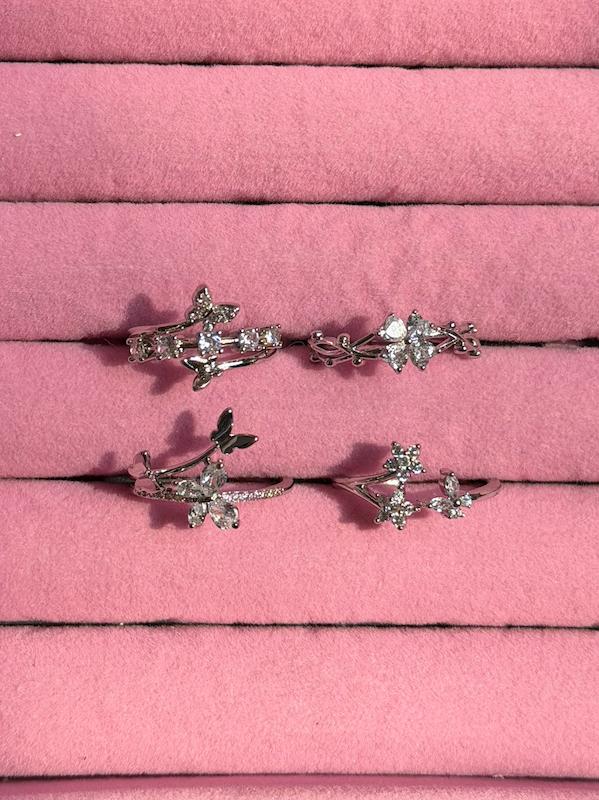 انگشتر جواهری گل و پروانه