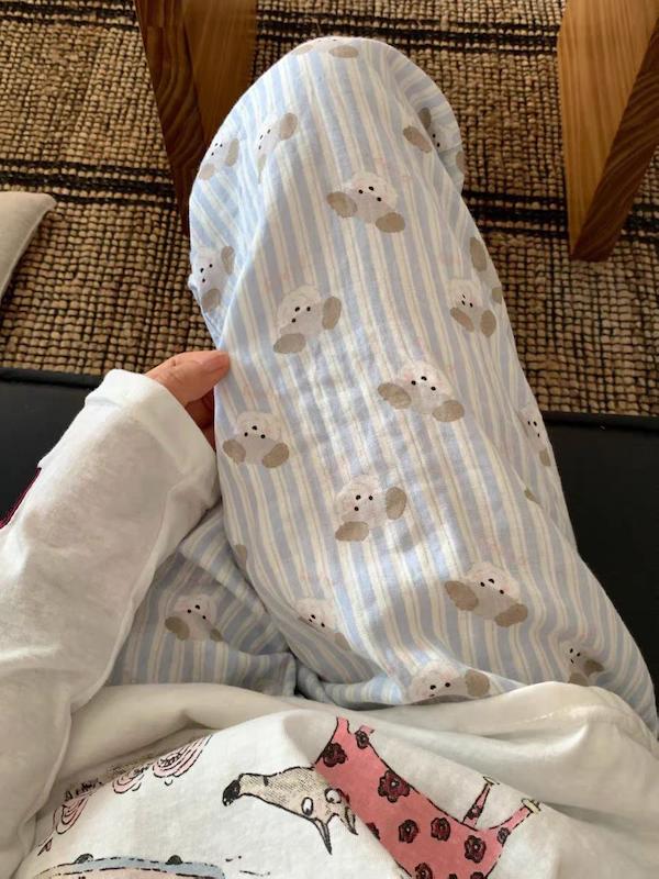 پیژامه راه راه ابی