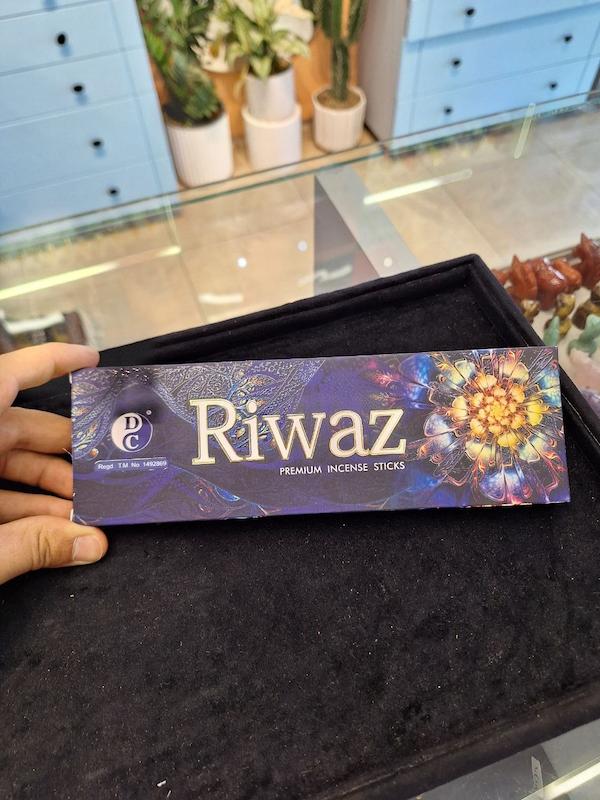 عود دستساز Riwaz