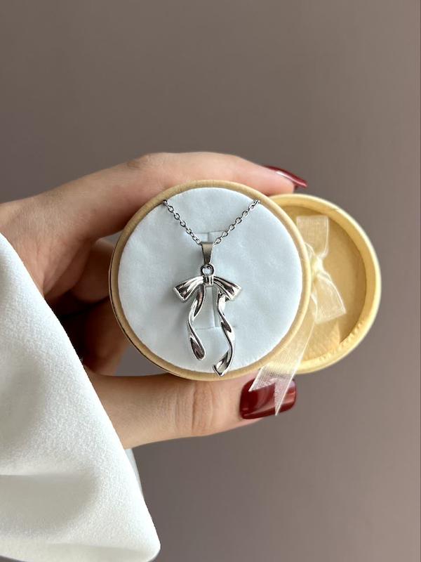 گردنبند پاپیون  نقره ای