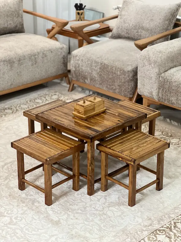 چهارپایه سلطنتی