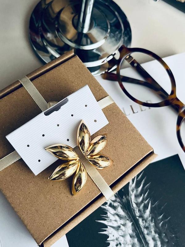 گوشواره نیم گل زارا