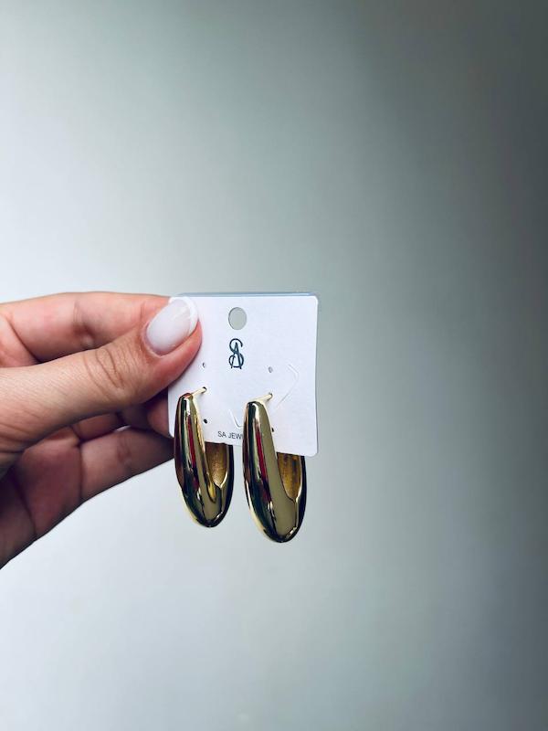 گوشواره حلقه‌ای بیضی ضخیم