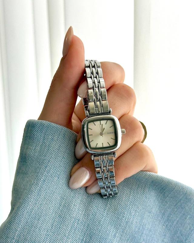 ساعت کژال