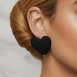 گوشواره زنانه فشن وارداتی طرح Heart black سیلیکونی مدل سوزنی رنگ مشکی