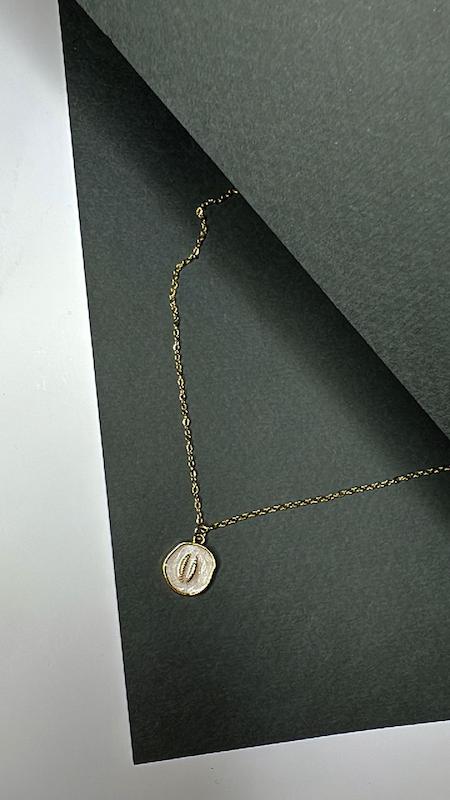 گردنبند مینا open oyster