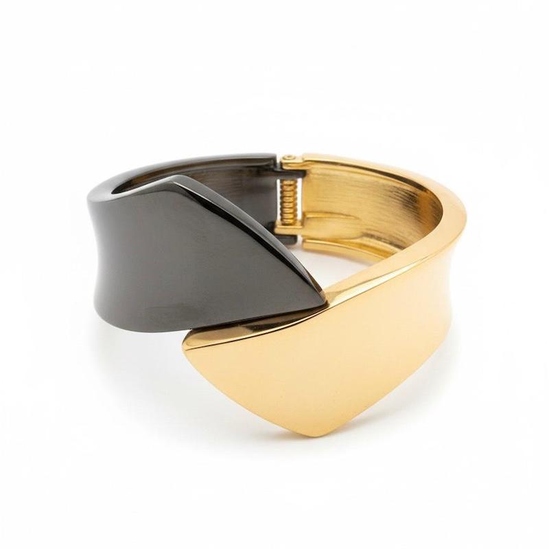 بنگل و النگوی وارداتی زنانه فنری طرح دورنگ BLACK GOLD رنگ طلایی مشکی