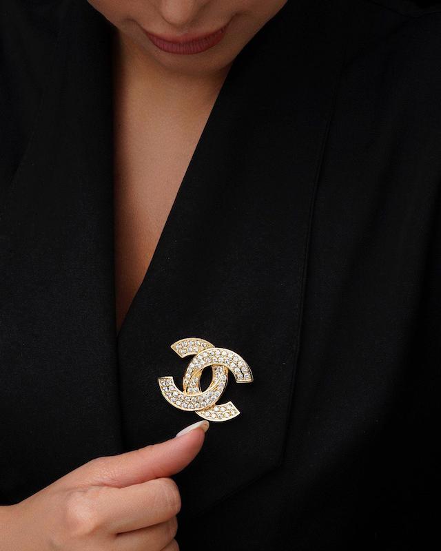 گل سینه CHANEL