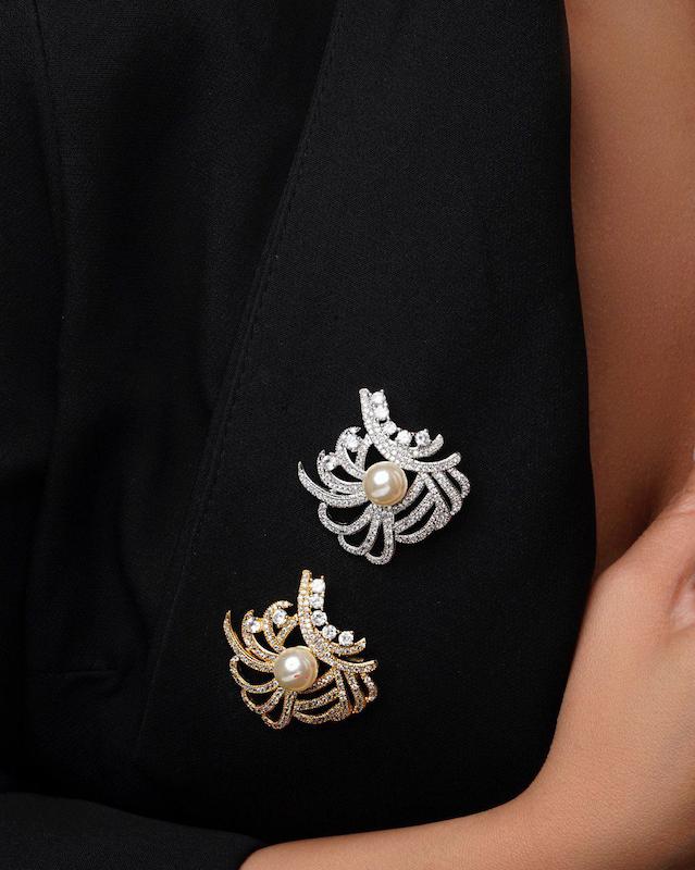 گل سینه PEARL 2