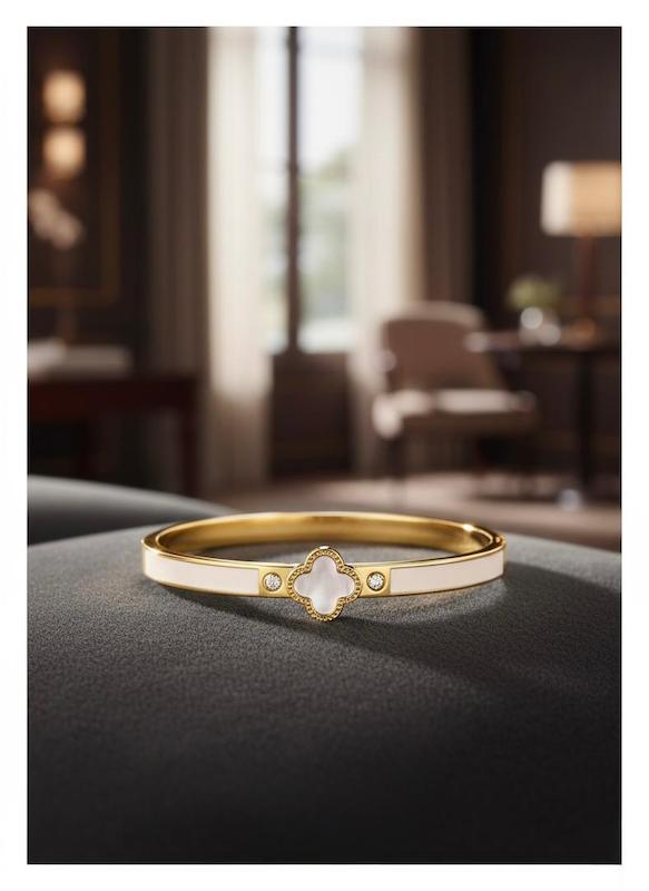 بنگل میناکاری van cleef سفید