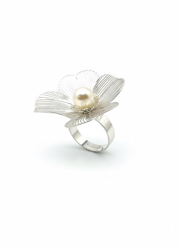 انگشتر Pearl flower
