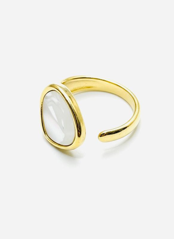 انگشتر طلایی نگین گرد مینا