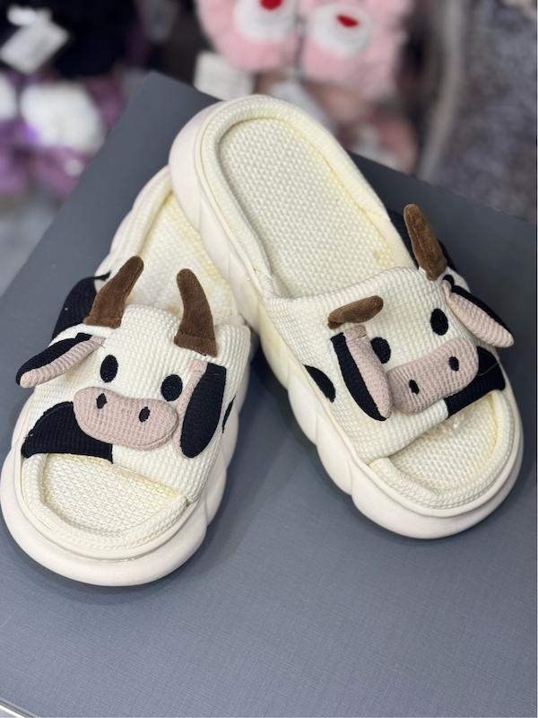 اسلیپر مردانه طرح گاو سفید