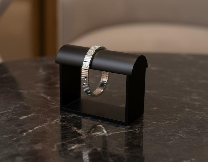 دستبند کارتیه لاو نقره ای