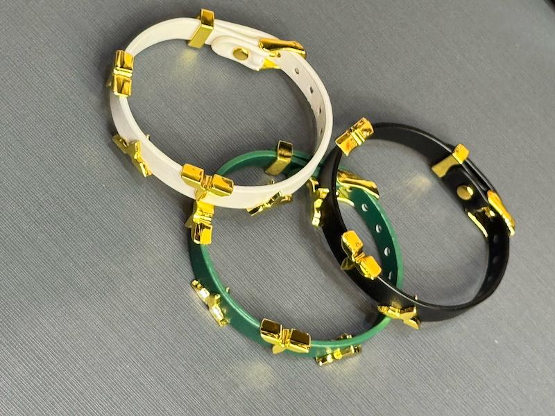 دستبند زنانه وارداتی طرح چرم LV در ۴ رنگ 