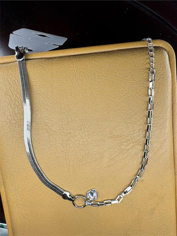 پابند زنانه وارداتی طرح آویز قلبی رنگ نقره ای فری سایز