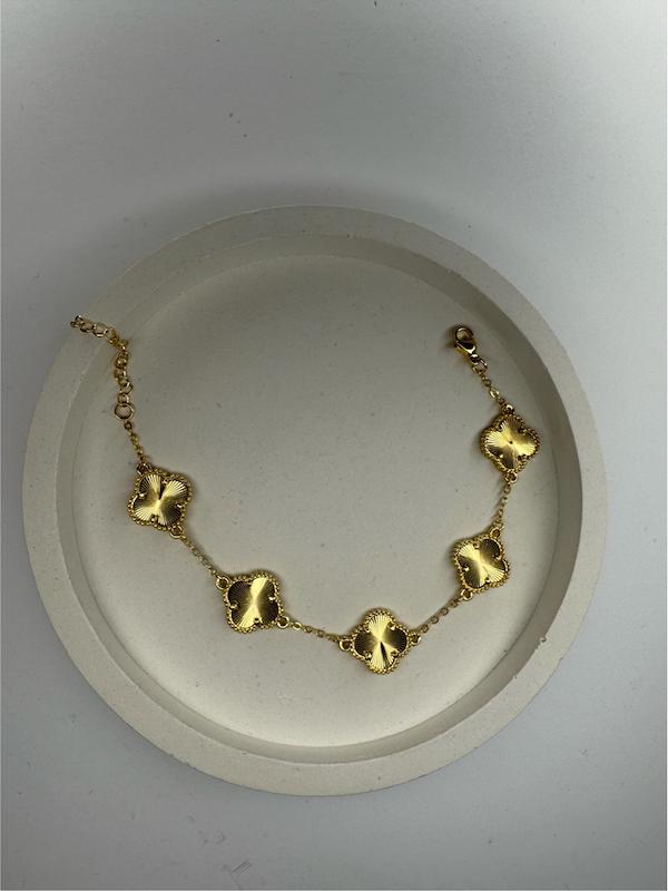 دستبند زنانه وارداتی طرح ون کلیف van cleef رنگ طلایی تک رنگ