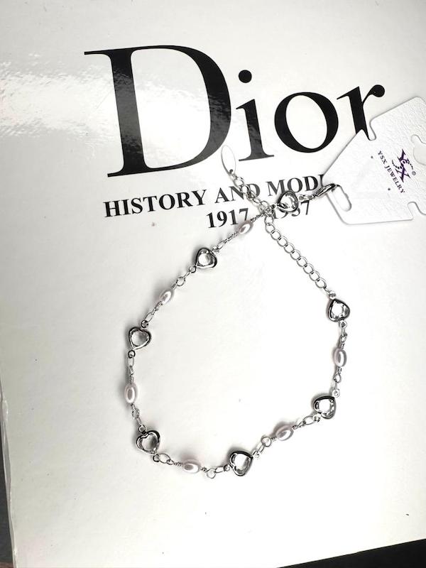 پابند زنانه وارداتی طرح Heart hole قلبی رنگ نقره ای