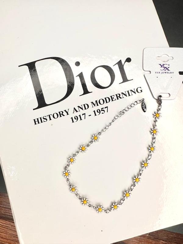 پایند زنانه وارداتی طرح Flower gold گل بابونه رنگ طلایی