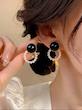 گوشواره زنانه وارداتی طرح black pearl round رنگ طلایی برند shein
