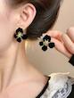 گوشواره زنانه وارداتی طرح black flowers رنگ طلایی مشکی برند shein