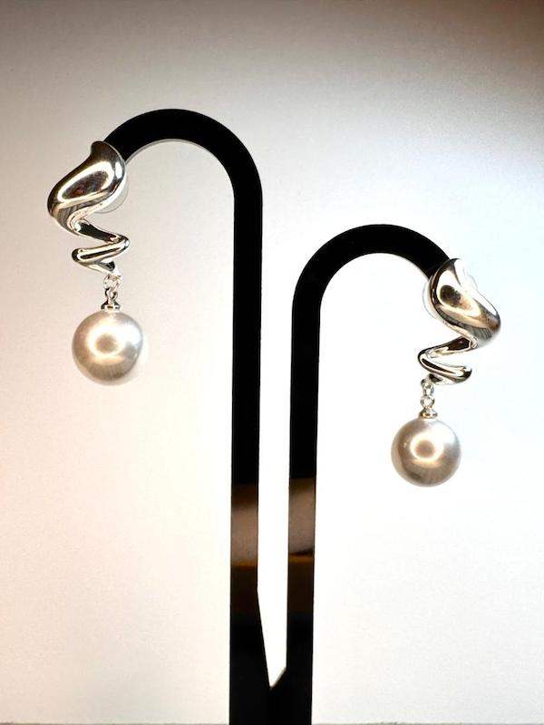 گوشواره زنانه وارداتی طرح Pearl pendant رنگ نقره ای 