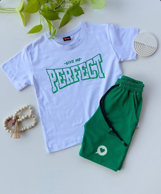 تیشرت و شاوارک