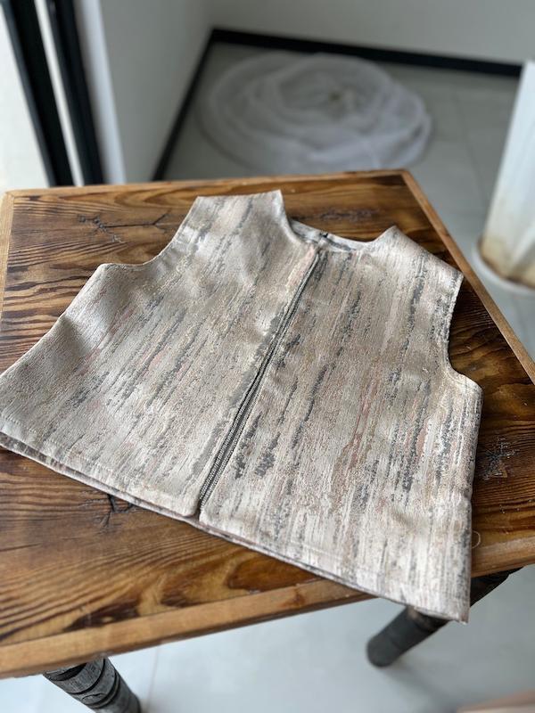 وست ژاکارد کرم