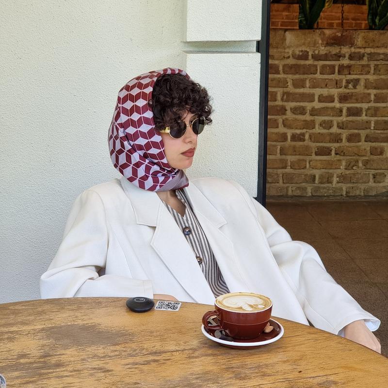 کت May