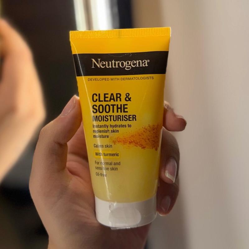 کرم آبرسان Neutrogena