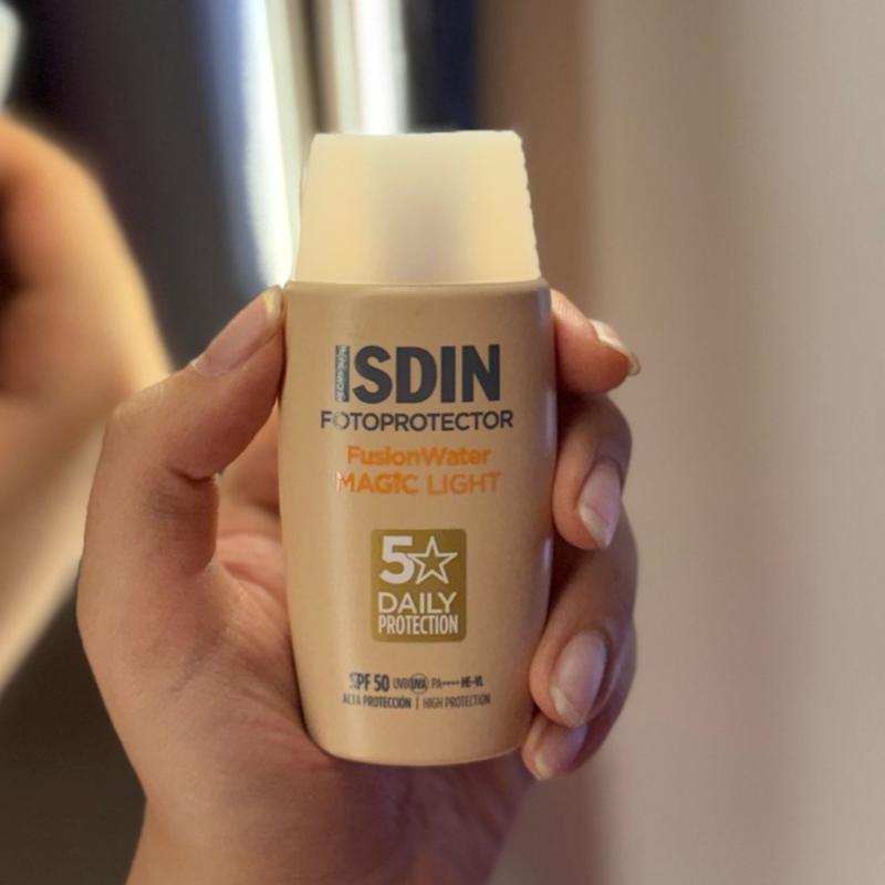 ضد آفتاب رنگی لایت ISDIN