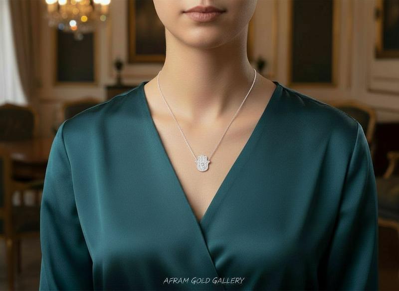 گردنبند طلا مدرن،گردنبند طلا با زنجیر ۴۵ سانتی،زنجیر‌ سبک و نازک،آویز مینیمال ،گردنبند فانتزی و خاص/دست