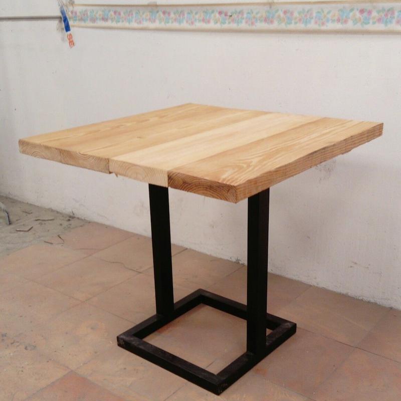 میز پذیرایی