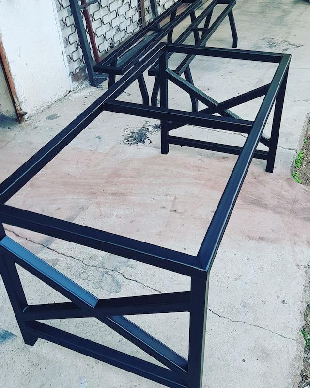 پایه فلزی میز کد M4785