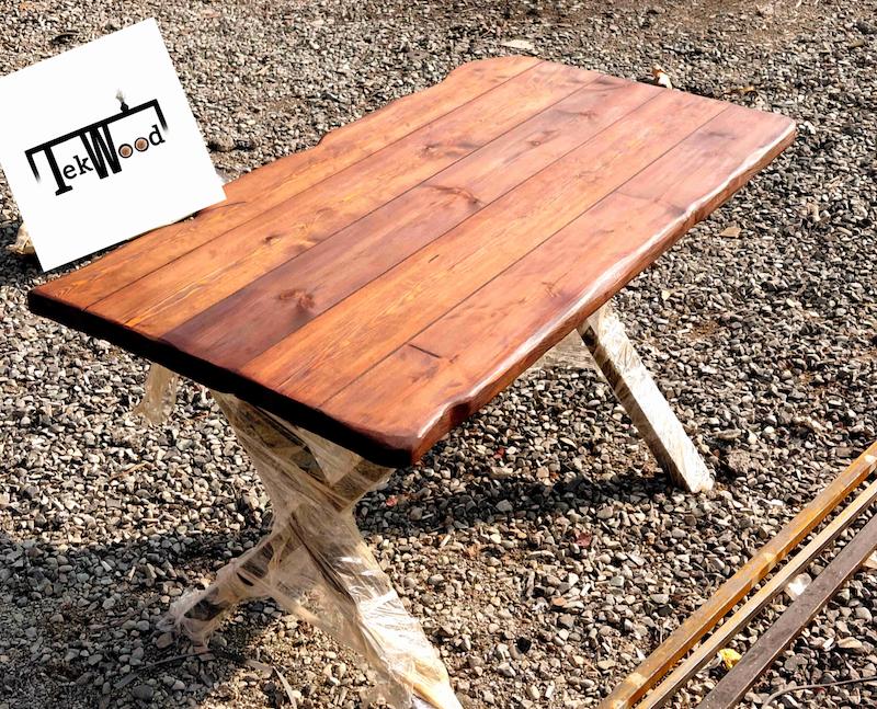 ناهارخوری چوبی