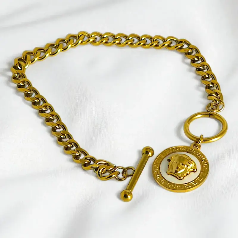 دستبند زنانه وارداتی طرح کارتیر cartier ورساچه versace رنگ طلایی